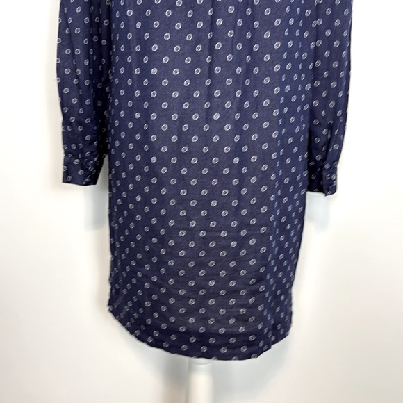 Lily Pulitzer Navy Blue and White Davie Button Print Shirt Dress. Size 6. - Picture 7 of 11